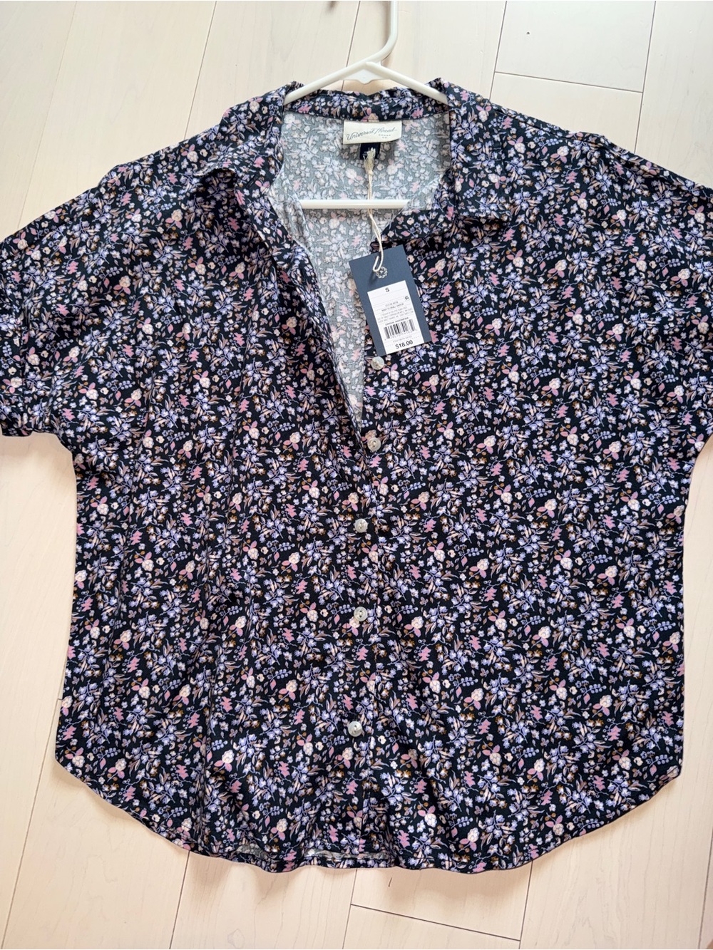 Universal thread Floral Button-Up Shirt
